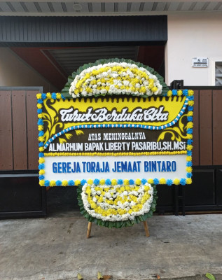 Papan Bunga Duka di Lubuk Minturun